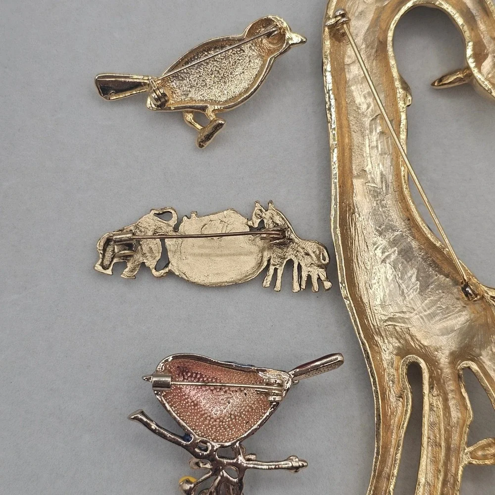 Rhinestone Enamel Animal Brooch Lot Giraffe Elephant Bee Bird 7pc Vintage Modern